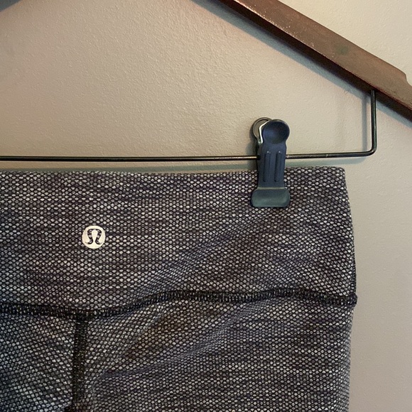 Lululemon Wunder Under leggings - Picture 3 of 5